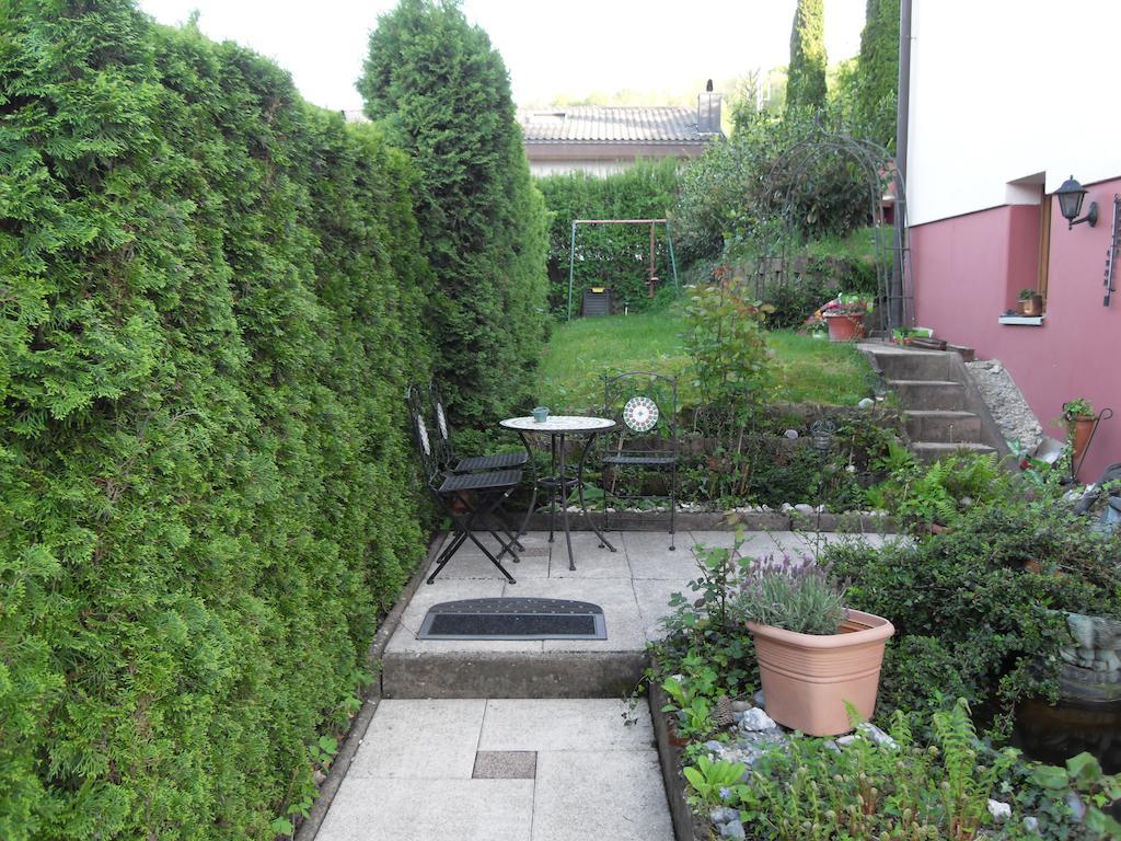 bed&breakfast in Flüh Hofstetten-Fluh Exterior foto